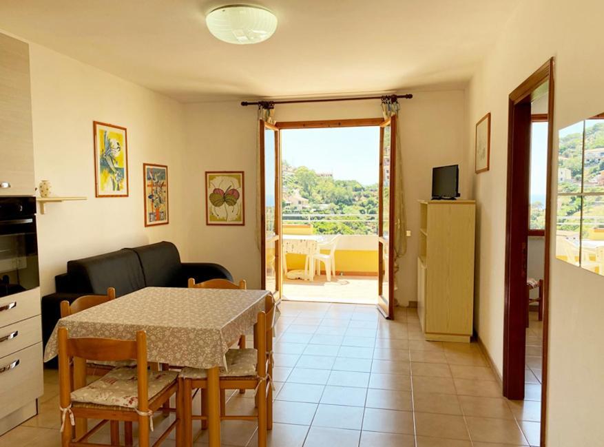 Capoliveri Appartamento Panoramico Con Terrazzo Bagian luar foto