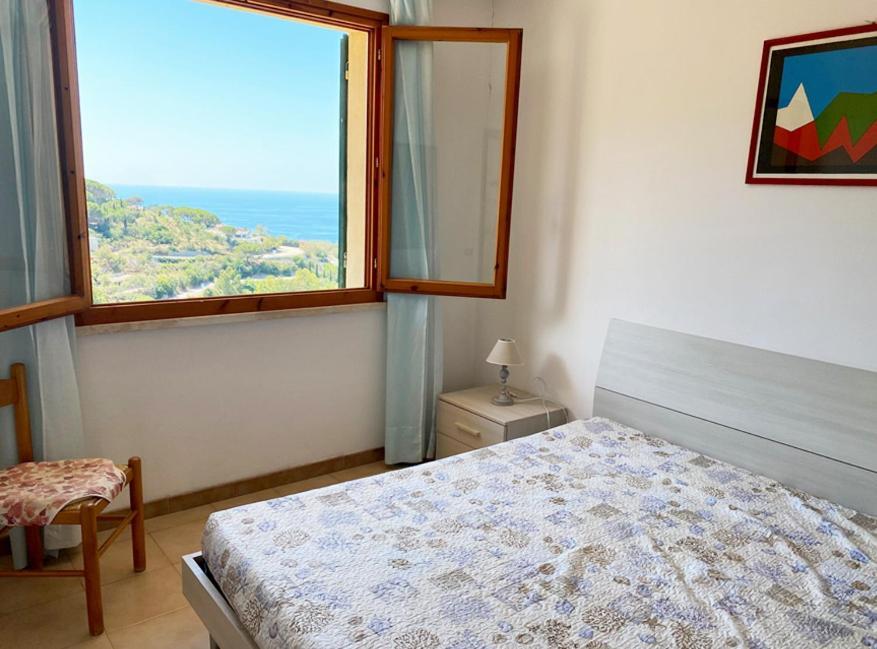Capoliveri Appartamento Panoramico Con Terrazzo Bagian luar foto