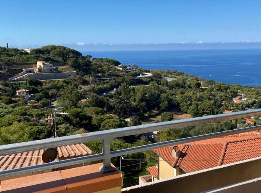 Capoliveri Appartamento Panoramico Con Terrazzo Bagian luar foto